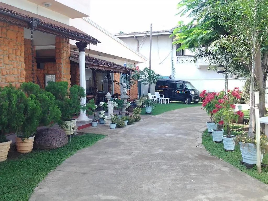 La Grande Holiday Resort Negombo