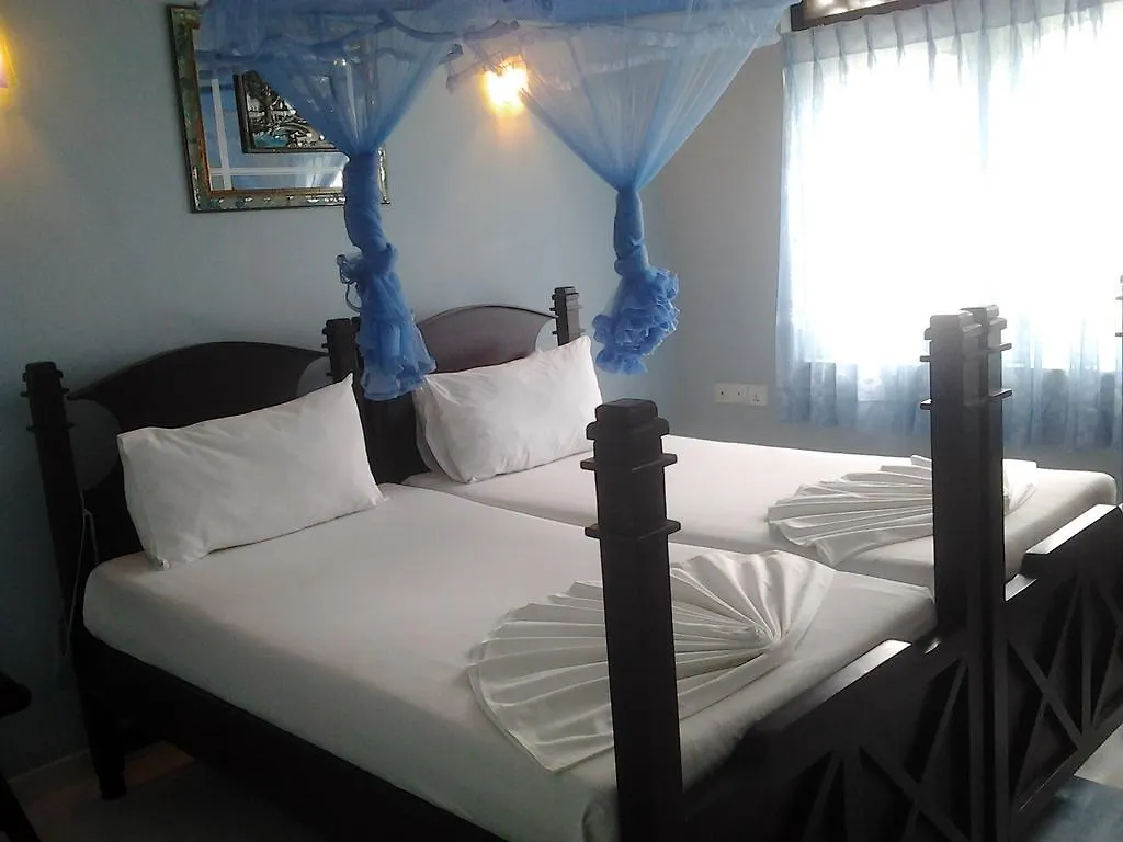 La Grande Holiday Resort Negombo Bed & Breakfast