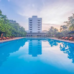 5* ホテル Vivanta Colombo, Airport Garden