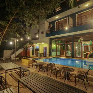 Hotel Summer Side Residence
