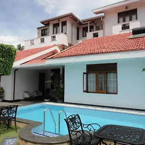 Suriya Arana Bed & Breakfast